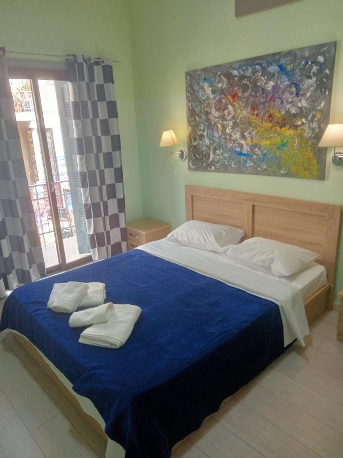 Koukaki-Acropolis Roomy With A Private Veranda Apt. Athena Bagian luar foto