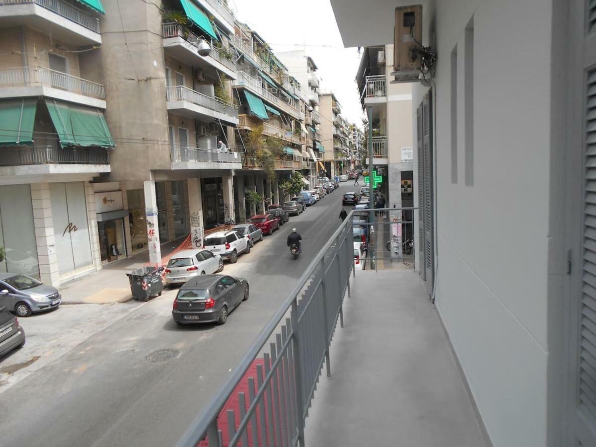 Koukaki-Acropolis Roomy With A Private Veranda Apt. Athena Bagian luar foto