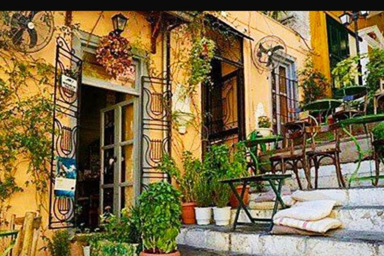 Koukaki-Acropolis Roomy With A Private Veranda Apt. Athena Bagian luar foto