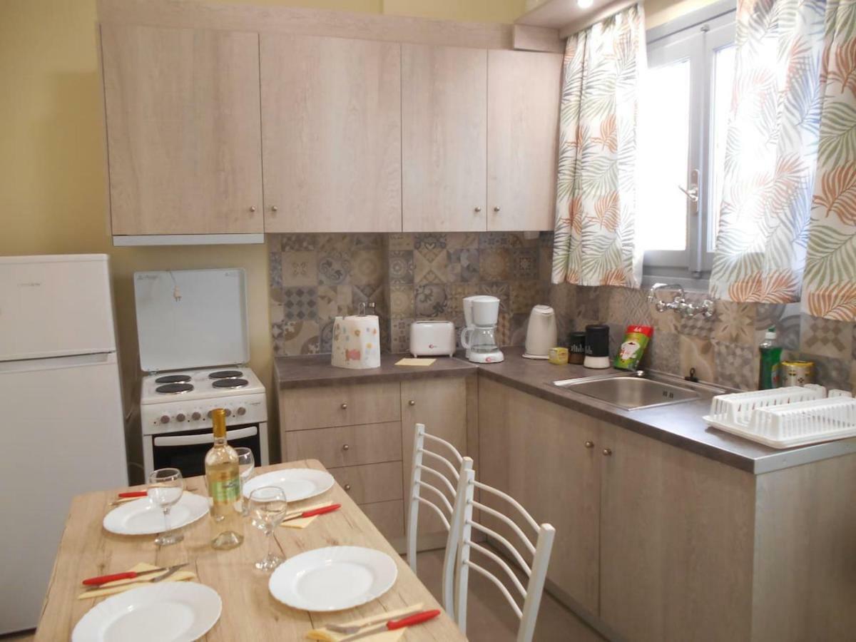 Koukaki-Acropolis Roomy With A Private Veranda Apt. Athena Bagian luar foto
