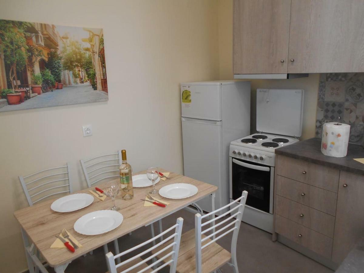 Koukaki-Acropolis Roomy With A Private Veranda Apt. Athena Bagian luar foto